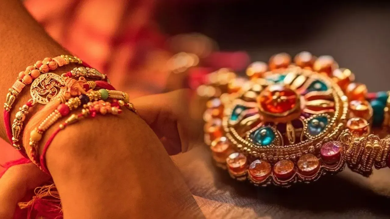 बरेली : प्रधान डाकघर में आज से विशेष काउंटर पर राखियों की बुकिंग शुरू