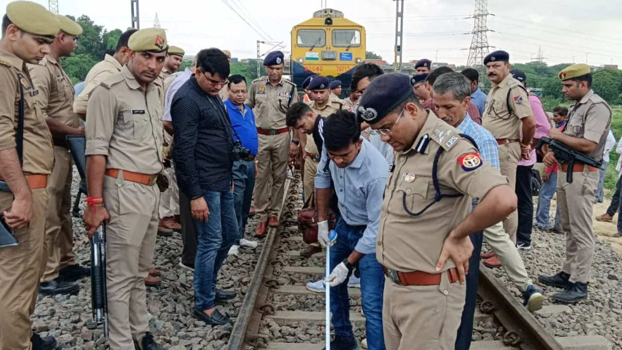 Sabarmati Express Derai;