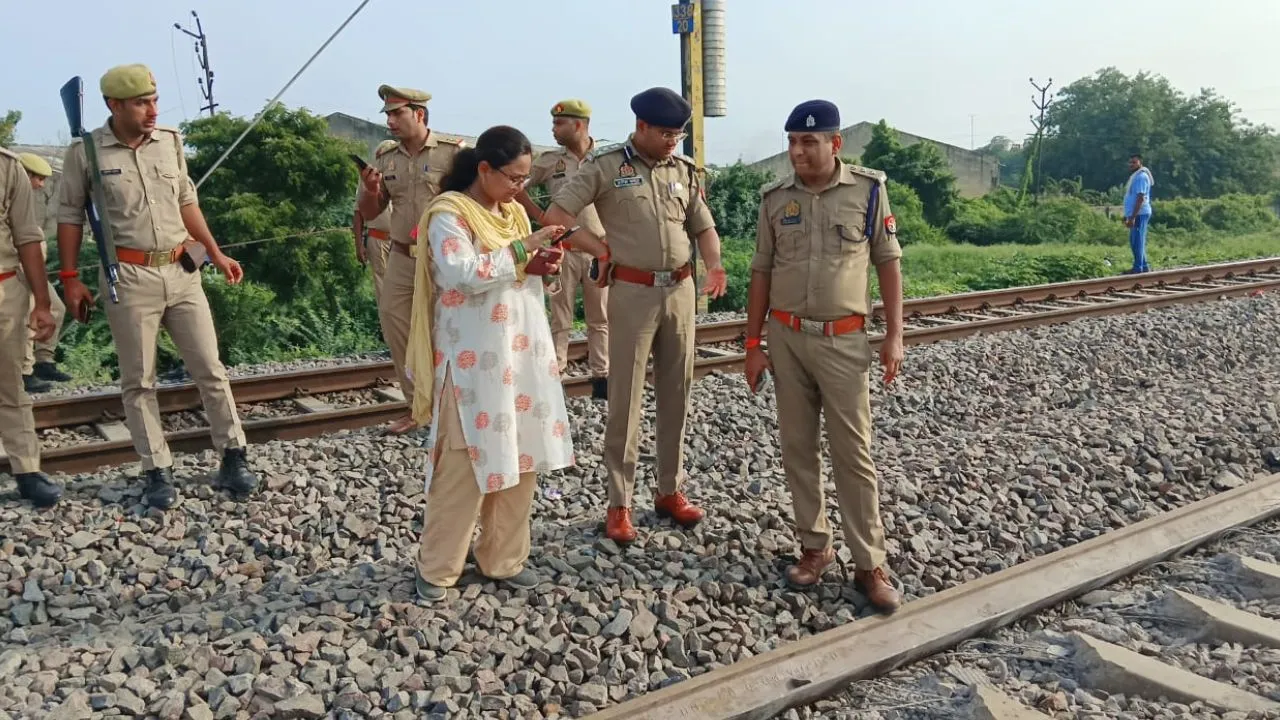 Sabarmati Express Derail: कहीं स्वतंत्रता दिवस पर चूके शरारती तत्व...रक्षाबंधन पर तो नहीं दहलाना चाहते थे                                                                                                                                   