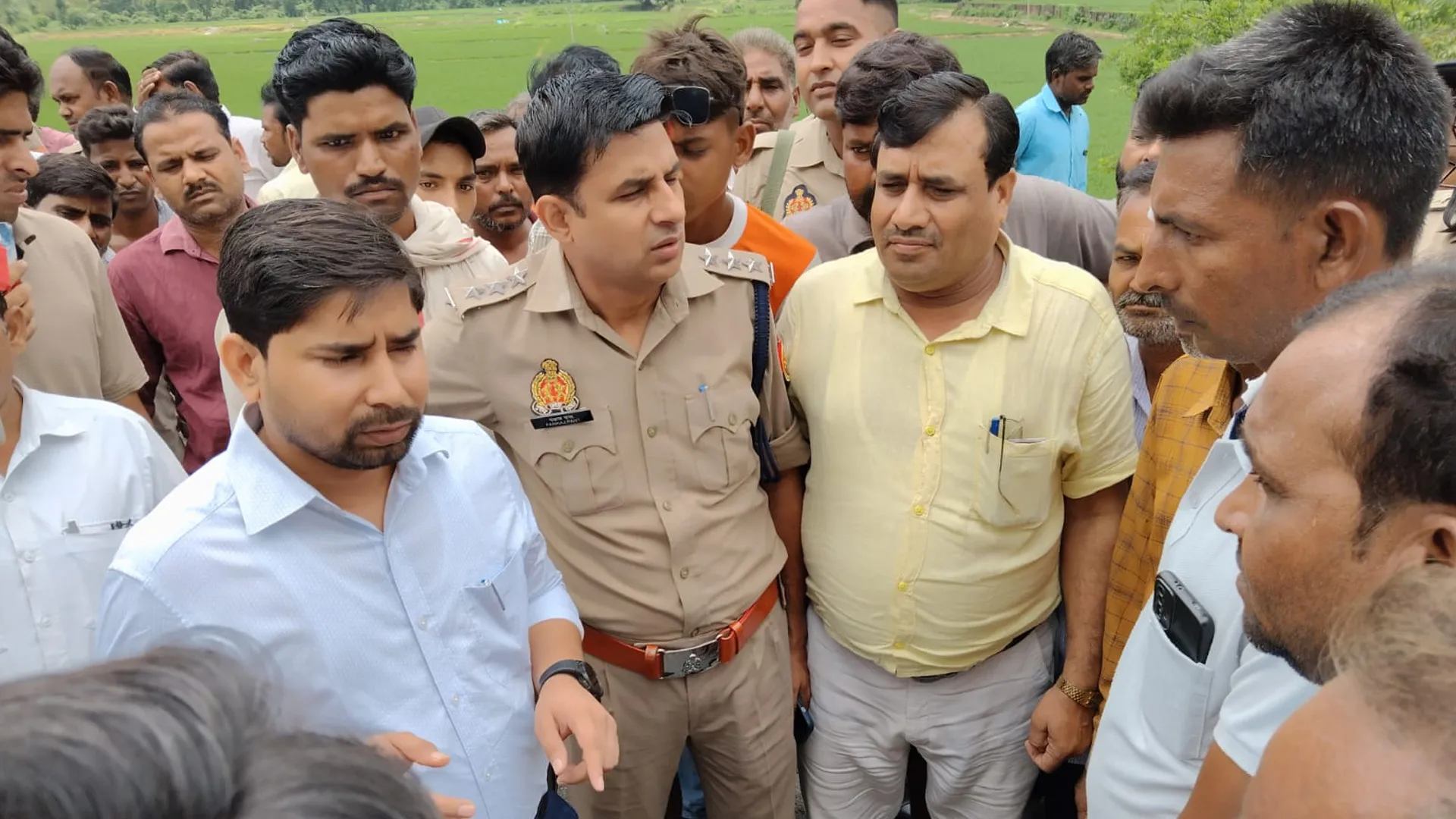 शाहजहांपुर : कांवड़िया की मौत के बाद हाईवे किया जाम, रोडवेज बस ने मारी टक्कर 