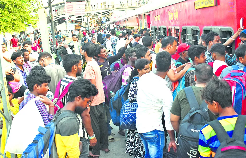 बरेली : आज भी 30 से ज्यादा ट्रेनें निरस्त, यात्री हो रहे परेशान