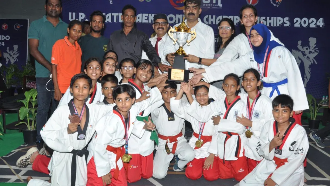 यूपी ताइक्वांडो एसोसिएशन और द स्पोर्ट्स हब (TSH) की ओर से आयोजित ताइक्वांडो चैंपियनशिप...आगरा ओवरऑल विजेता