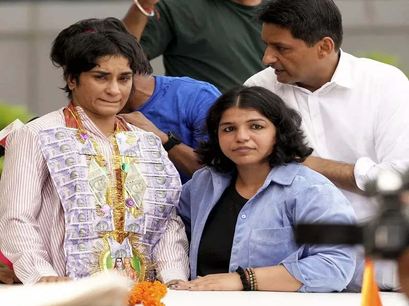भारत लौटने के बाद विनेश फोगाट बोलीं- हमारी लड़ाई जारी रहेगी, सच्चाई की जीत होगी 