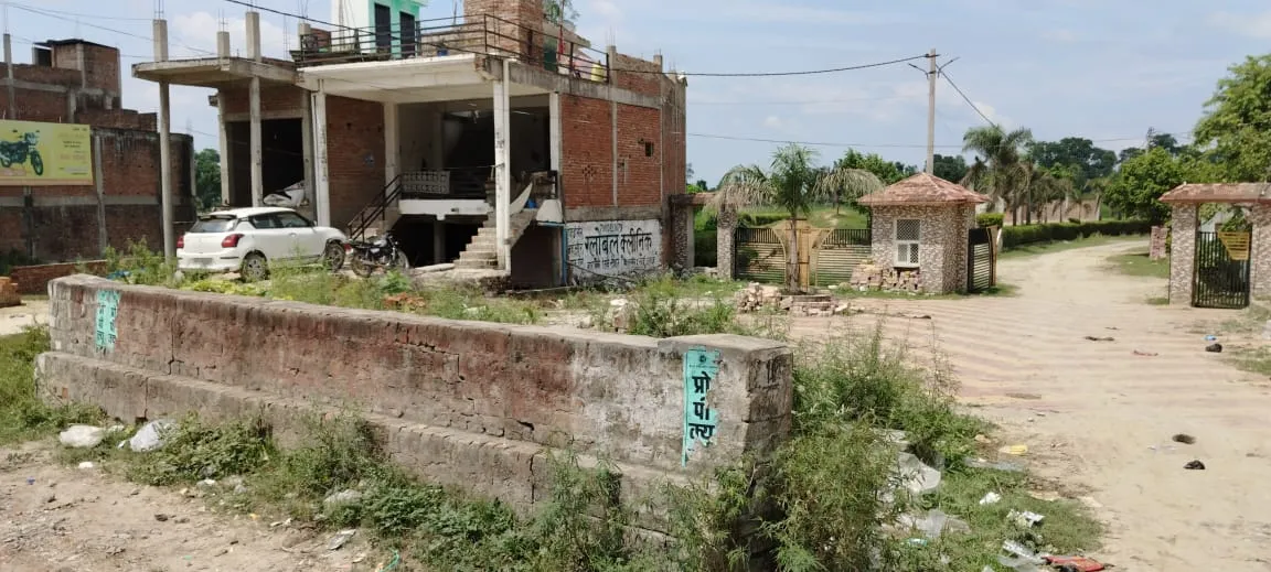 बाराबंकी: पुलिया पाटकर प्रापर्टी डीलर ने बंद की जल निकासी