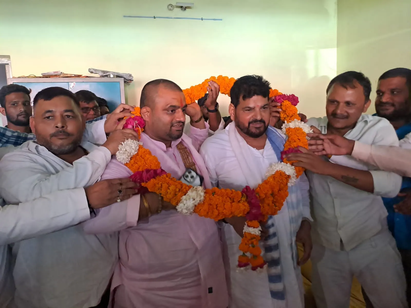 'बैसाखी पर चलने वाले चक्रव्यूह तोड़ने की बात कर रहे', बृजभूषण सिंह ने राहुल गांधी पर साधा निशाना