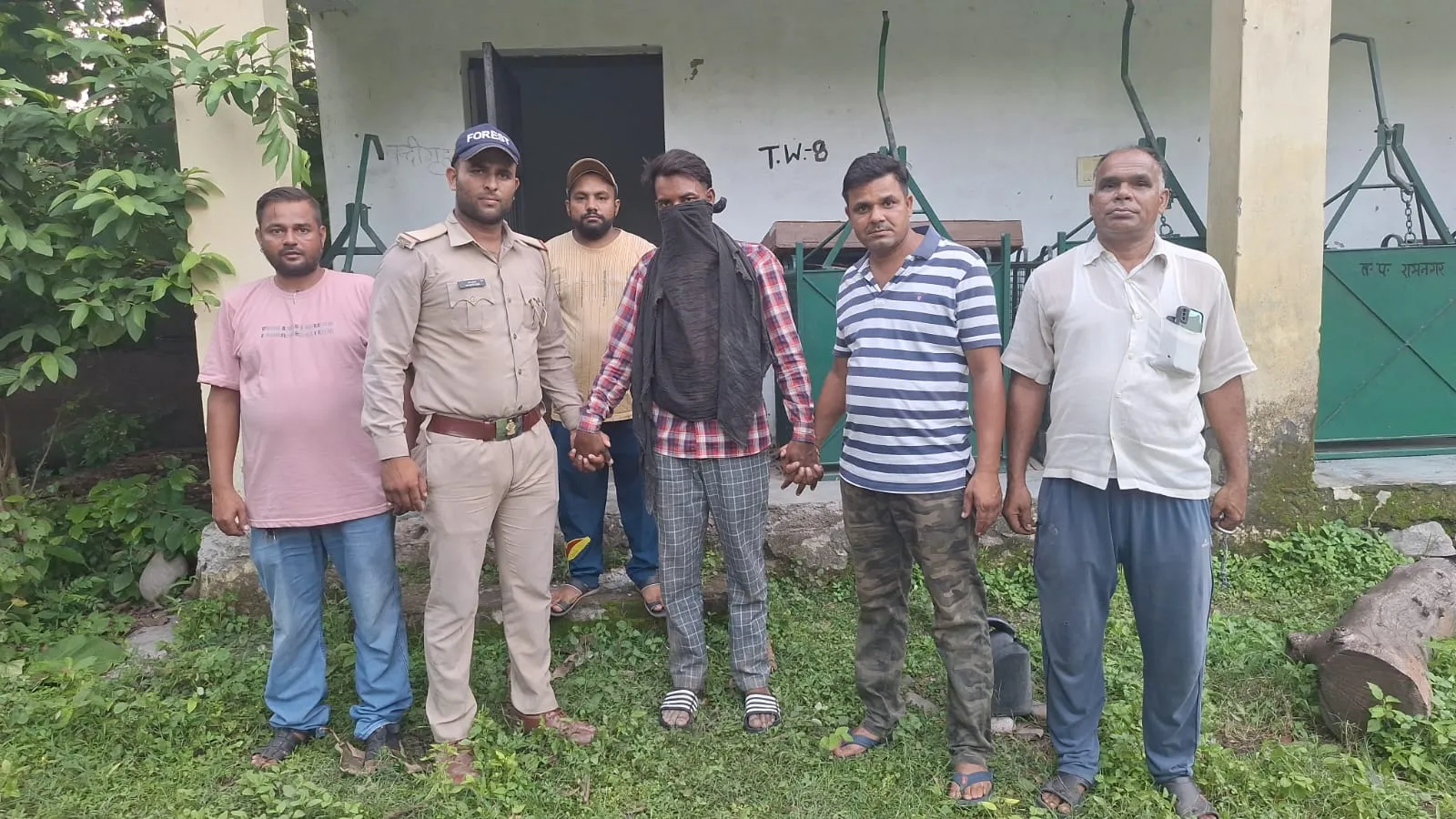 रामनगर: पिछले 12 सालों से लक्खू  नचा रहा था वन विभाग को नाच...आज था उसका दिन खराब