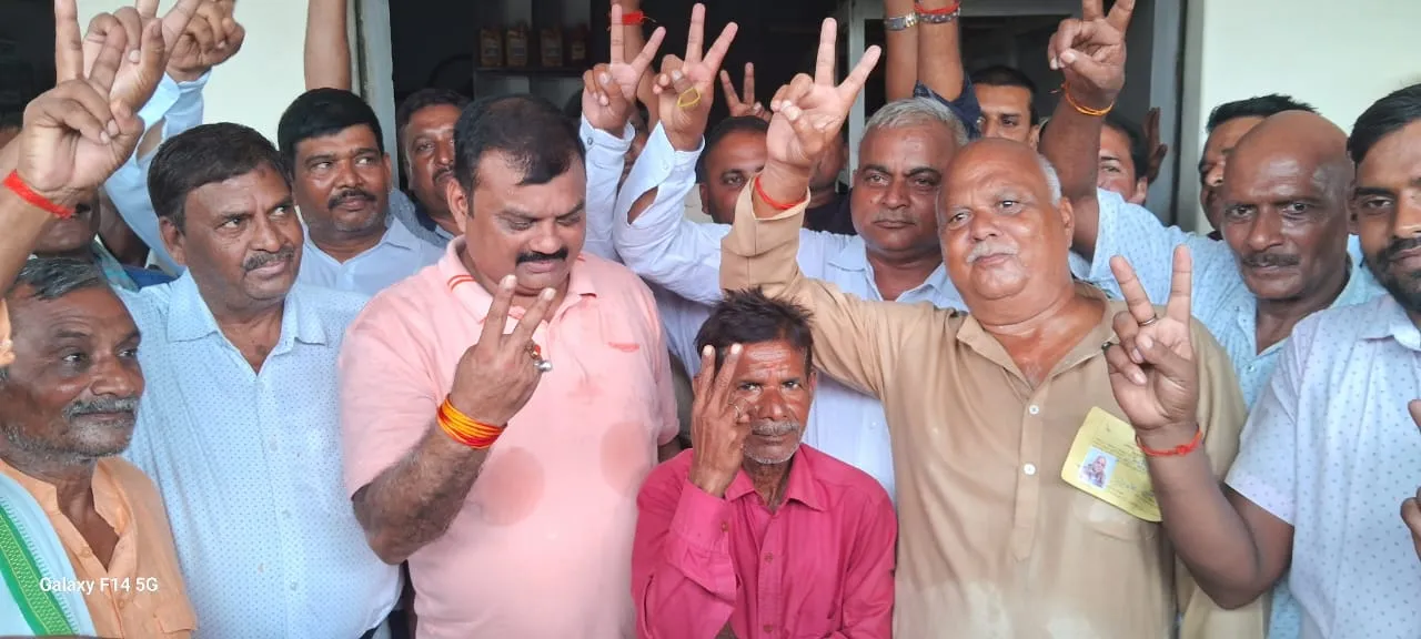 सुल्तानपुर: सुरेश, रेखा, मुरलीधर व सद्दीक ग्राम प्रधान निर्वाचित, उपचुनाव में चार विकास खंड में हुई मतगणना  