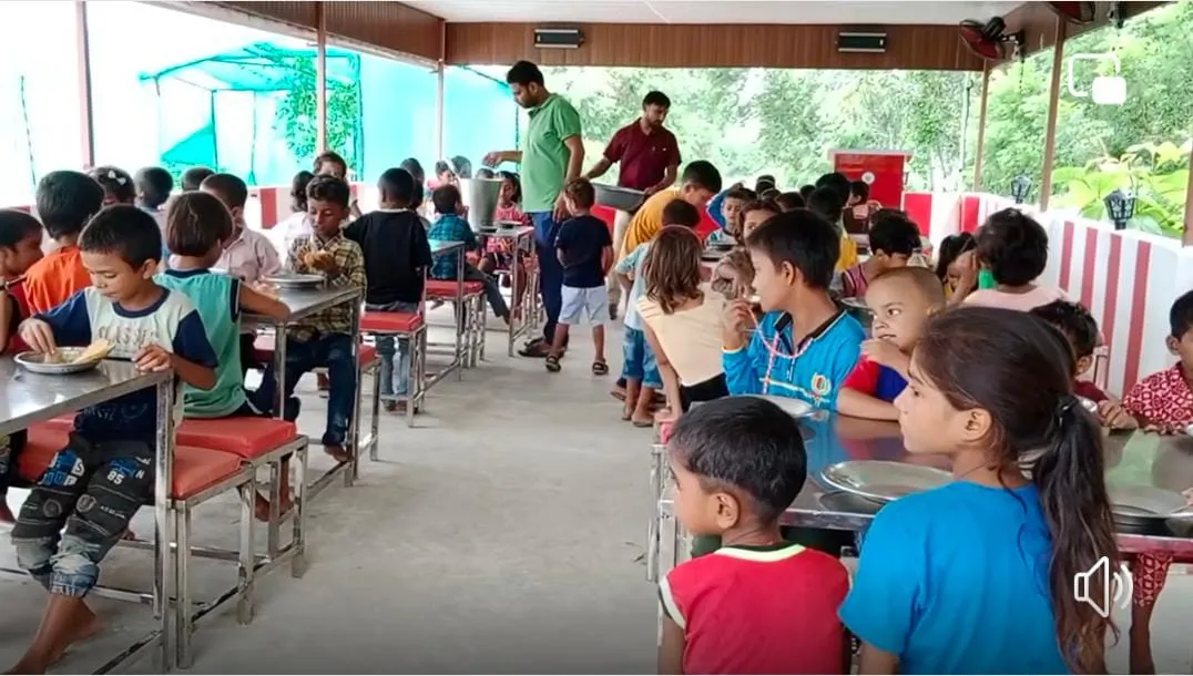 गोंडा: 11 स्कूलों में नहीं बन रहा मिड डे मील, भूखे लौट रहे 1166 नौनिहाल