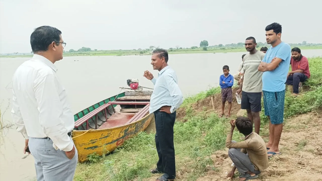 Jalaun News: यमुना का जलस्तर दो मीटर बढ़ा...अलर्ट हुआ प्रशासन