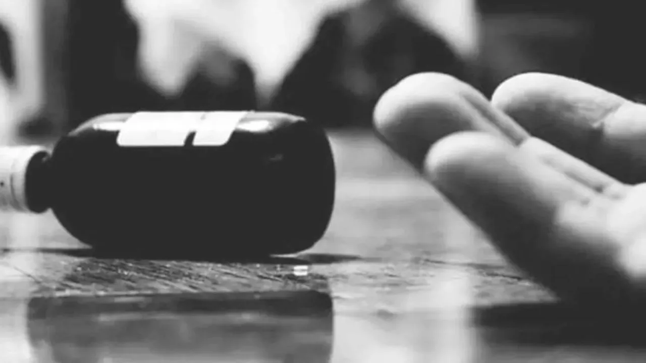 Etawah: सूदखोरों से परेशान किसान परिवार ने पिया जहर; तीन लोगों की मौत से फैली सनसनी, जांच में जुटी पुलिस