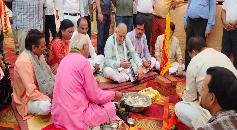 शाहजहांपुर : कैबिनेट मंत्री Suresh Khanna ने विद्युत उपकेंद्र का किया भूमि पूजन, आठ माह में बनकर हो जाएगा तैयार