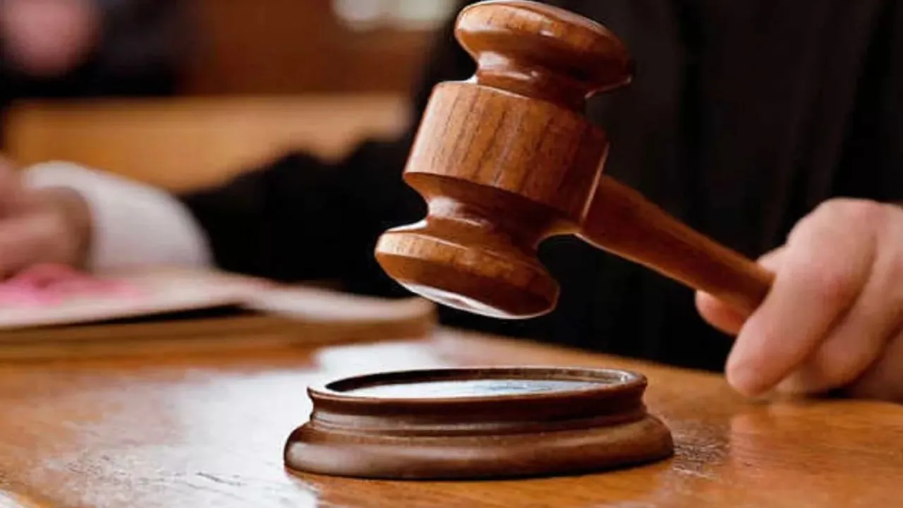 संभल: चोरी की मोटरसाइकिलें काटने पर दोषी को पांच वर्ष की सजा, लगा इतने का जुर्माना