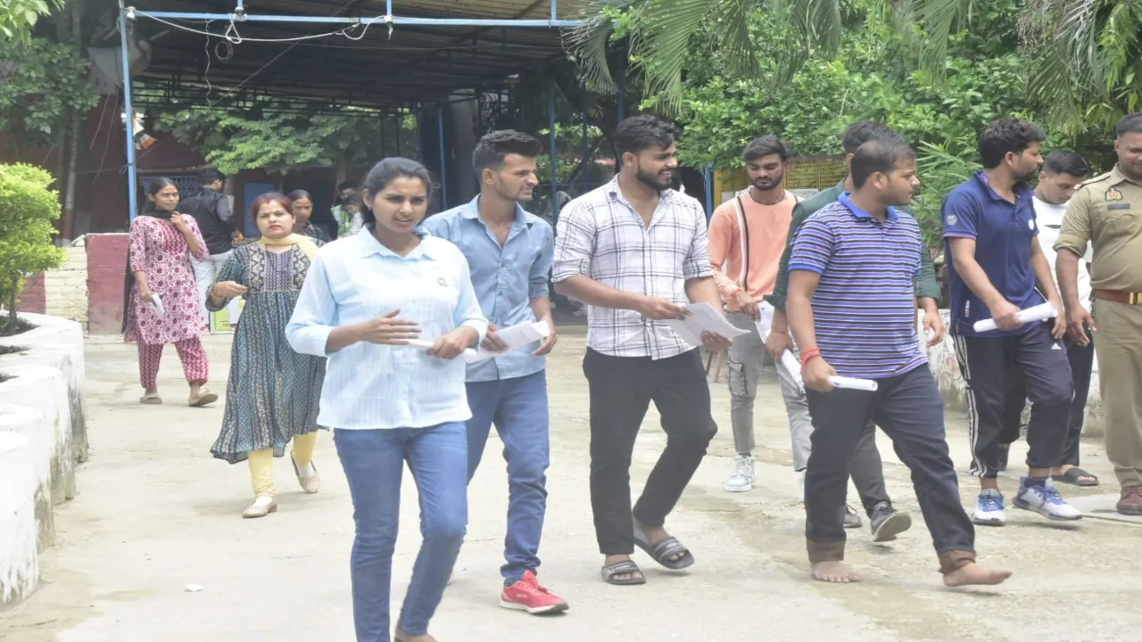 कड़ी सुरक्षा व्यवस्था में पहले दिन 26 केंद्रों पर हुई पुलिस भर्ती परीक्षा