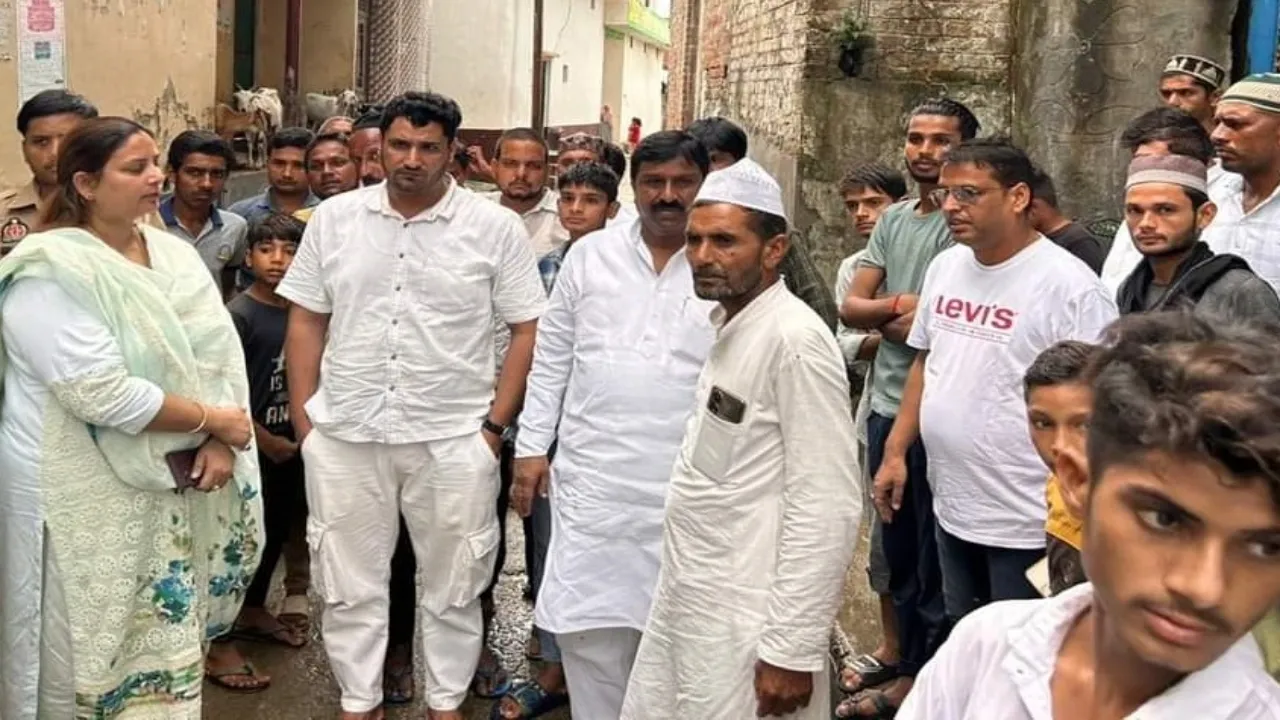 पिता के चालीसवें में लाउडस्पीकर लगा रहे बेटे की करंट से मौत