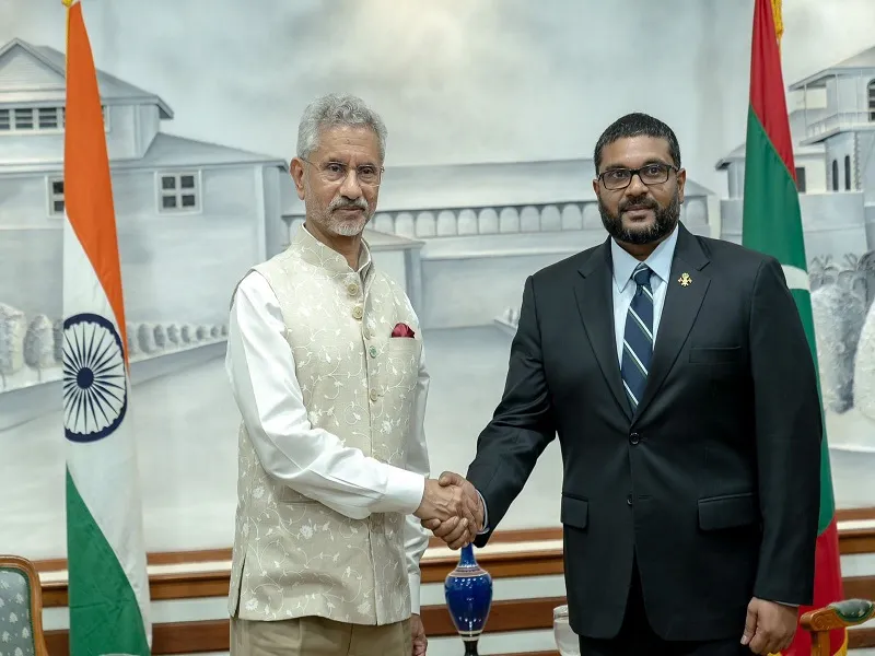 मालदीव के रक्षा मंत्री Ghassan Maumoon से मिले एस जयशंकर, सुरक्षा संबंधों पर की चर्चा 