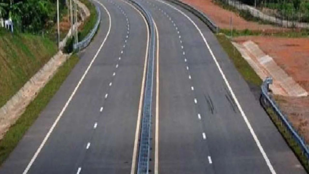 Kanpur: महाराजपुर-ट्रांसगंगा सिटी पैकेज के खुले टेंडर, परियोजना निदेशक अमन रोहिला ने कही ये बात...