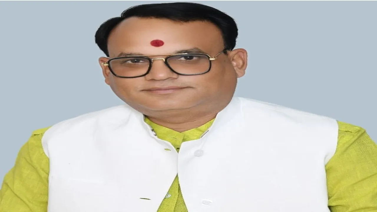 लखनऊ: धर्म पर बोले रौशन सिंह, कहा- सत्य, अहिंसा, दया, क्षमा और दान है सनातन का सही अर्थ