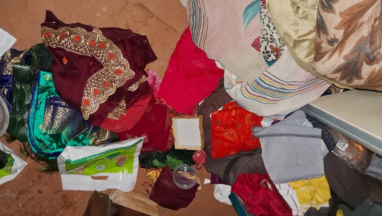Fatehpur Crime: बदमाशों ने परिजनों को बंधक बनाकर तीन घरों में की लूट...तमंचे से किया फायर, पुलिस को भनक तक नहीं 