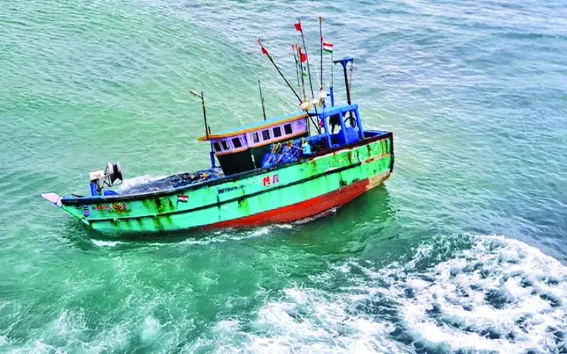 श्रीलंकाई नौसैनिक जहाज और भारतीय मछुआरों की नौका के बीच टक्कर, एक भारतीय मछुआरे की मौत 