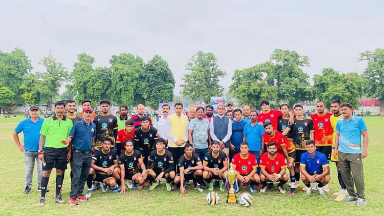 District Football League: टेक्ट्रो फुटबॉल क्लब ने जीता लीग, यूपी लीग से तैयार होगा फुटबॉल का माहौल: कल्याण चौबे