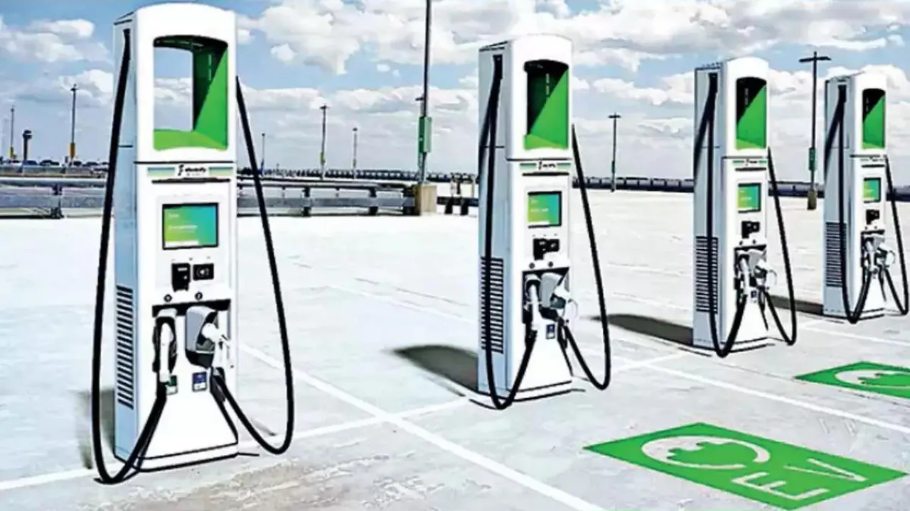EV Charging Point: लखनऊ समेत चार शहरों में खुलेंगे चार्जिंग प्वाइंट स्टेशन, स्विच मोबिलिटी से हुआ समझौता