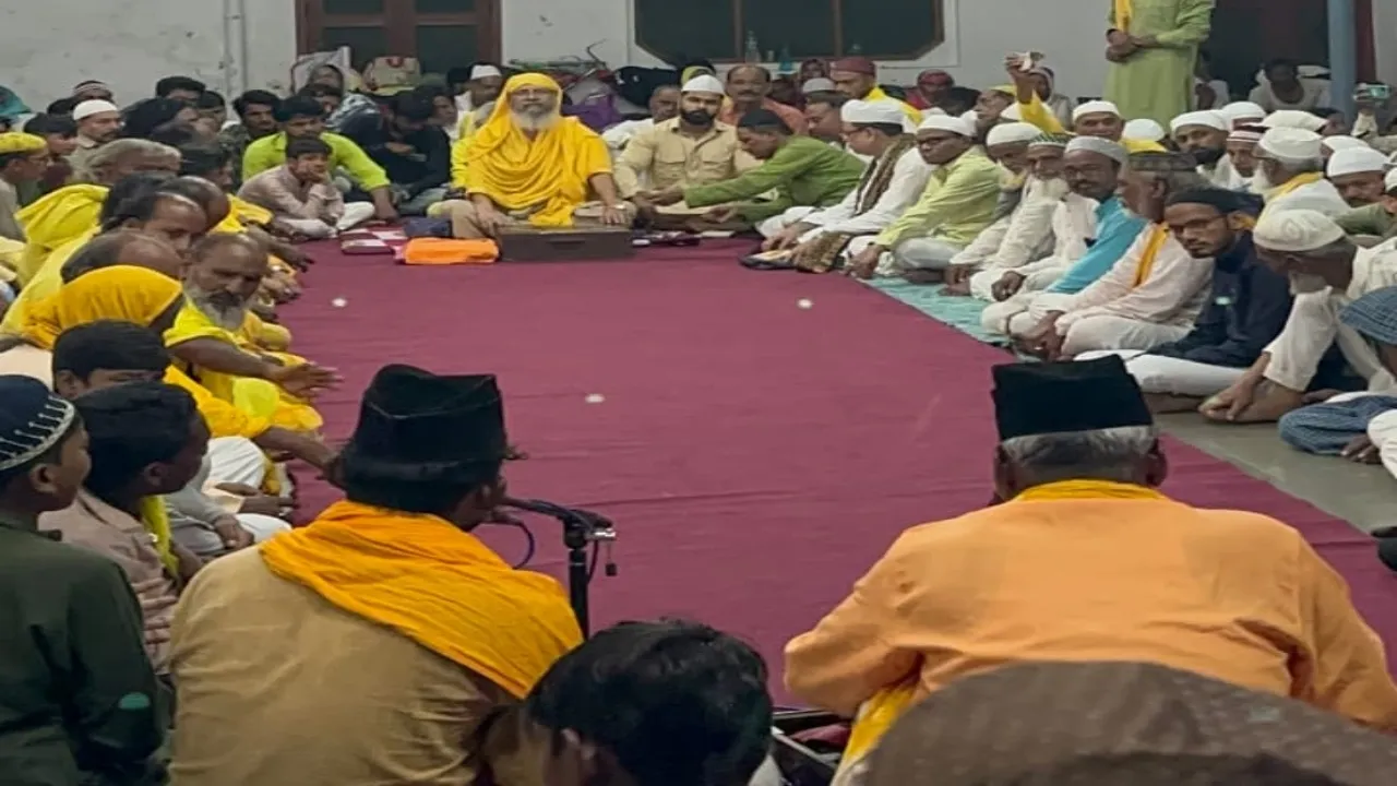 बाराबंकी : सिर पर चादरें, हाथों में फूलों की डलिया, जायरीनों ने मांगी मुराद