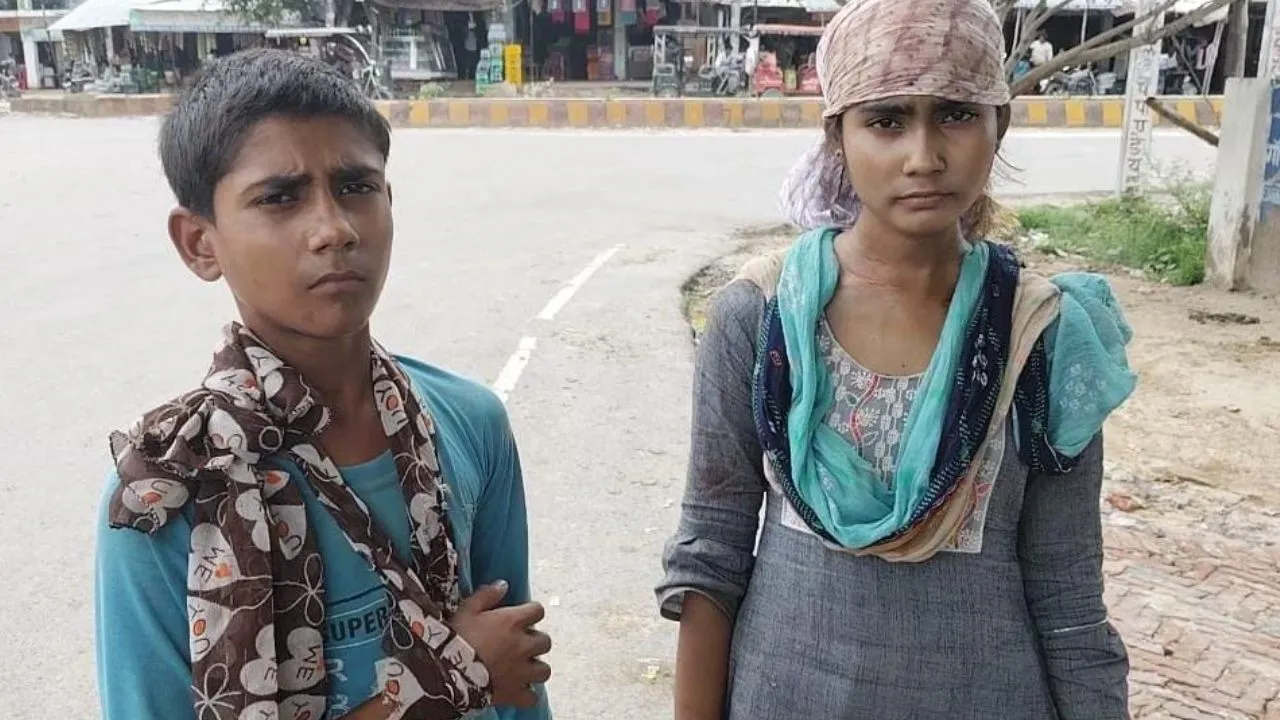 कानपुर के साढ़ में पिता ने बेटी को चापड़ मारा: बचाने पहुंचे बेटे को भी पीटकर तोड़ा हाथ, घरेलू विवााद में उठाया कदम