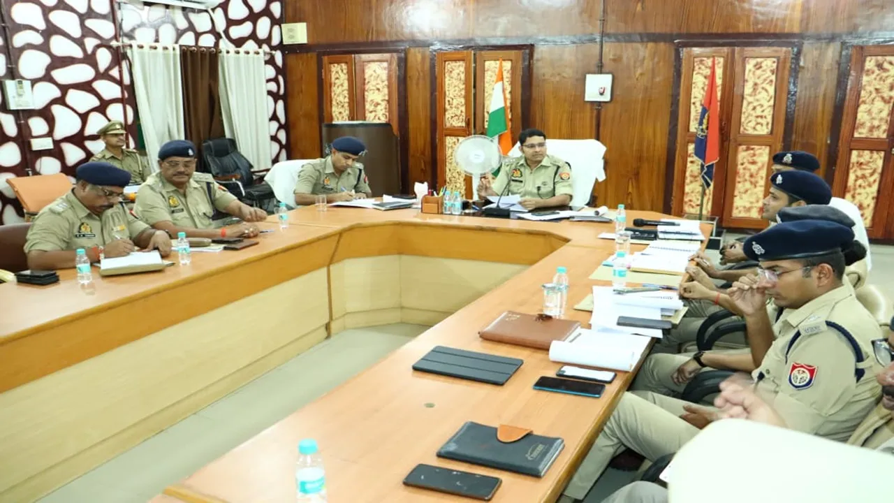  त्योहारों में गड़बड़ी करने वालों पर करें सख्त कार्रवाई, एसपी ने पुलिस अधिकारियों को दिए निर्देश