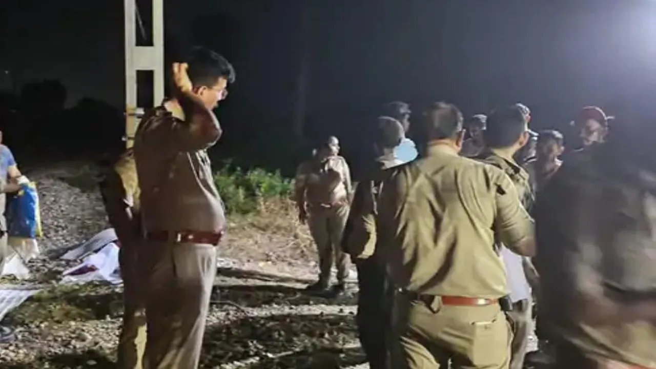 बिजनौर: ट्रेन से कटकर दो बहनों की मौत, लकड़ी लेकर लौट रही थीं घर