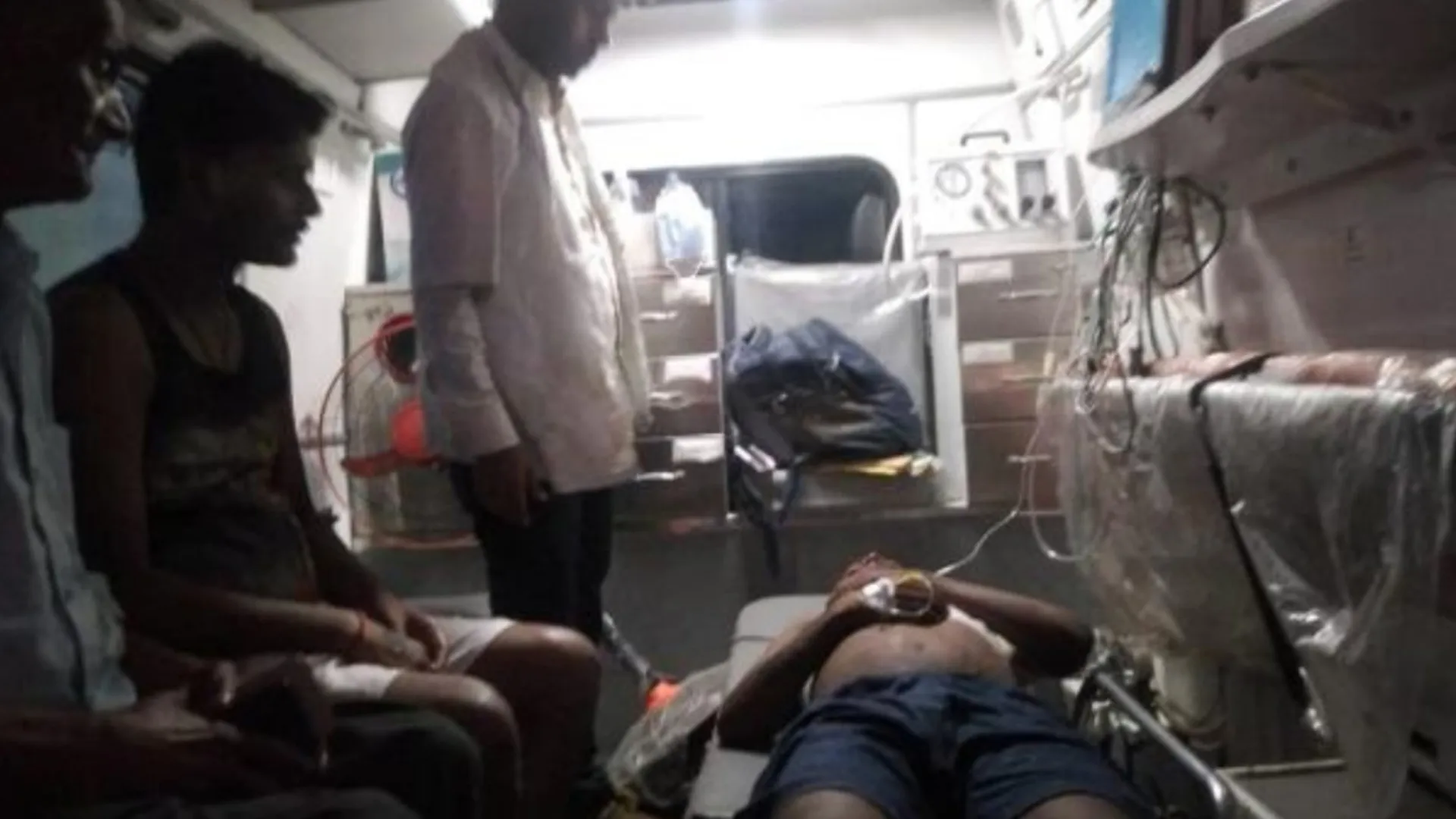 लखीमपुर खीरी : पुरानी रंजिश में युवक को मारी गोली, लखनऊ ट्रामा सेंटर में भर्ती