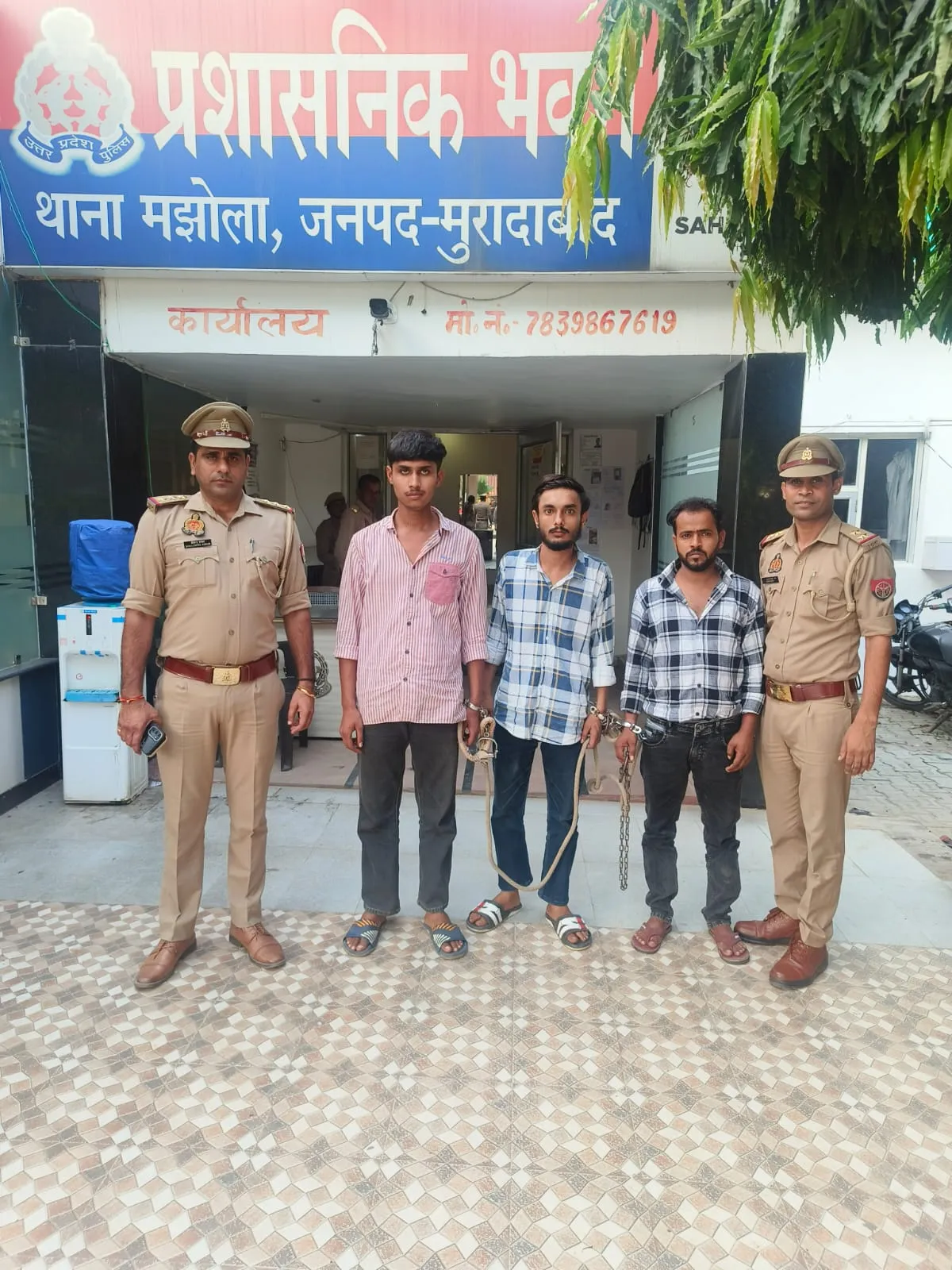 मुरादाबाद : बाइक सवारों ने घर में फेंका बम, तेज धमाके से मचा हड़कंप...छह आरोपी गिरफ्तार