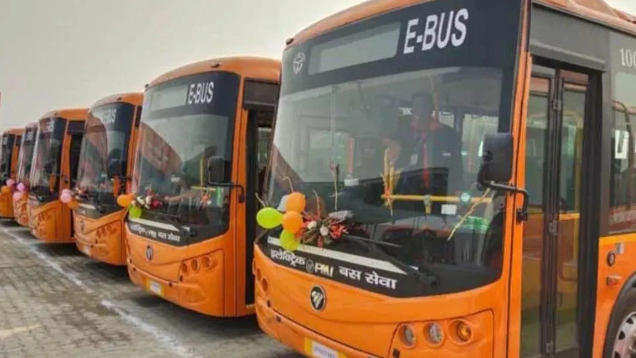 Kanpur: घाटे में चल रही ई-बसों के मुख्य संचालन अधिकारी बर्खास्त, मंडलायुक्त ने जांच की समीक्षा करने के बाद की कार्रवाई 