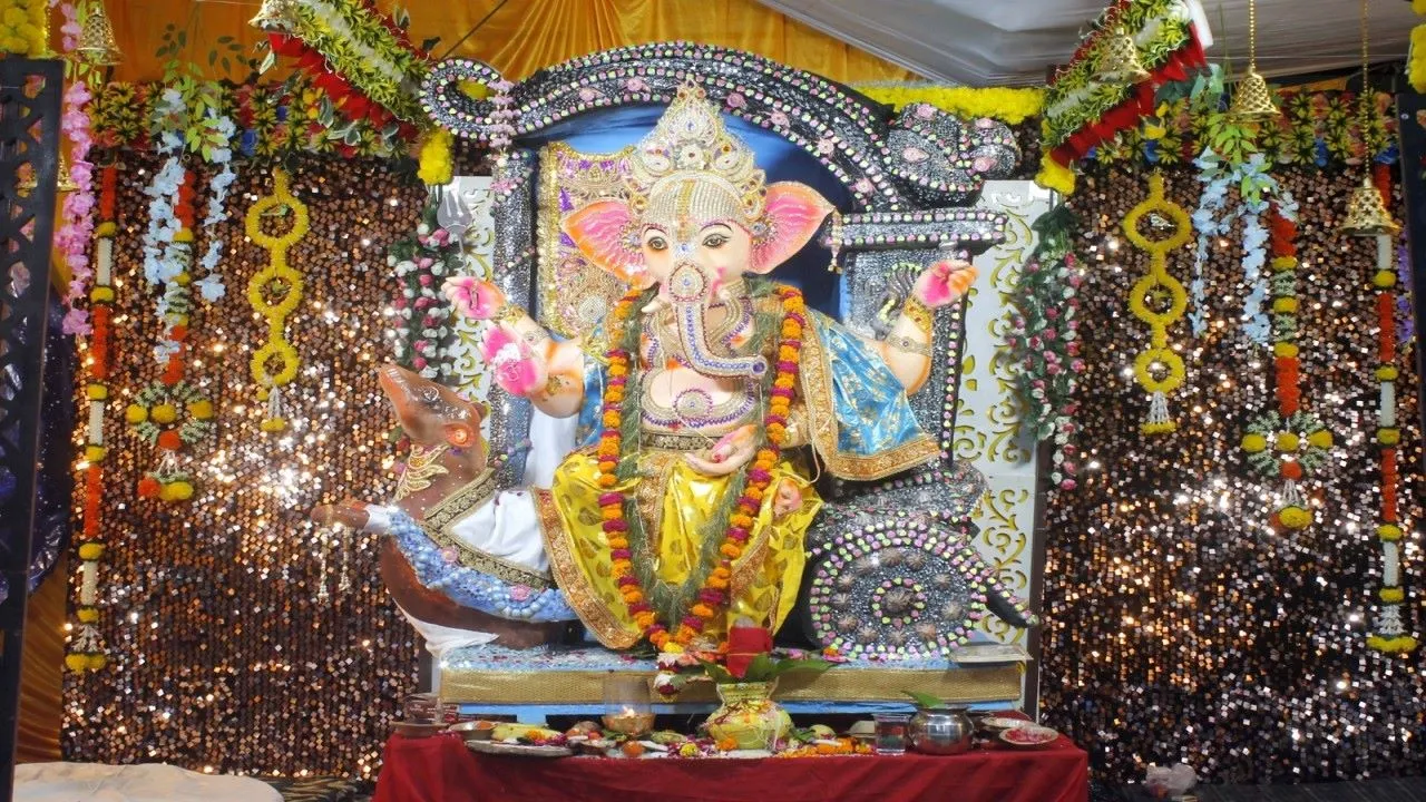  लखनऊ : घर-घर और पंडालों में विराजेंगे गणपति बप्पा, गूंजेगा ''गणपति बप्पा मोरया''