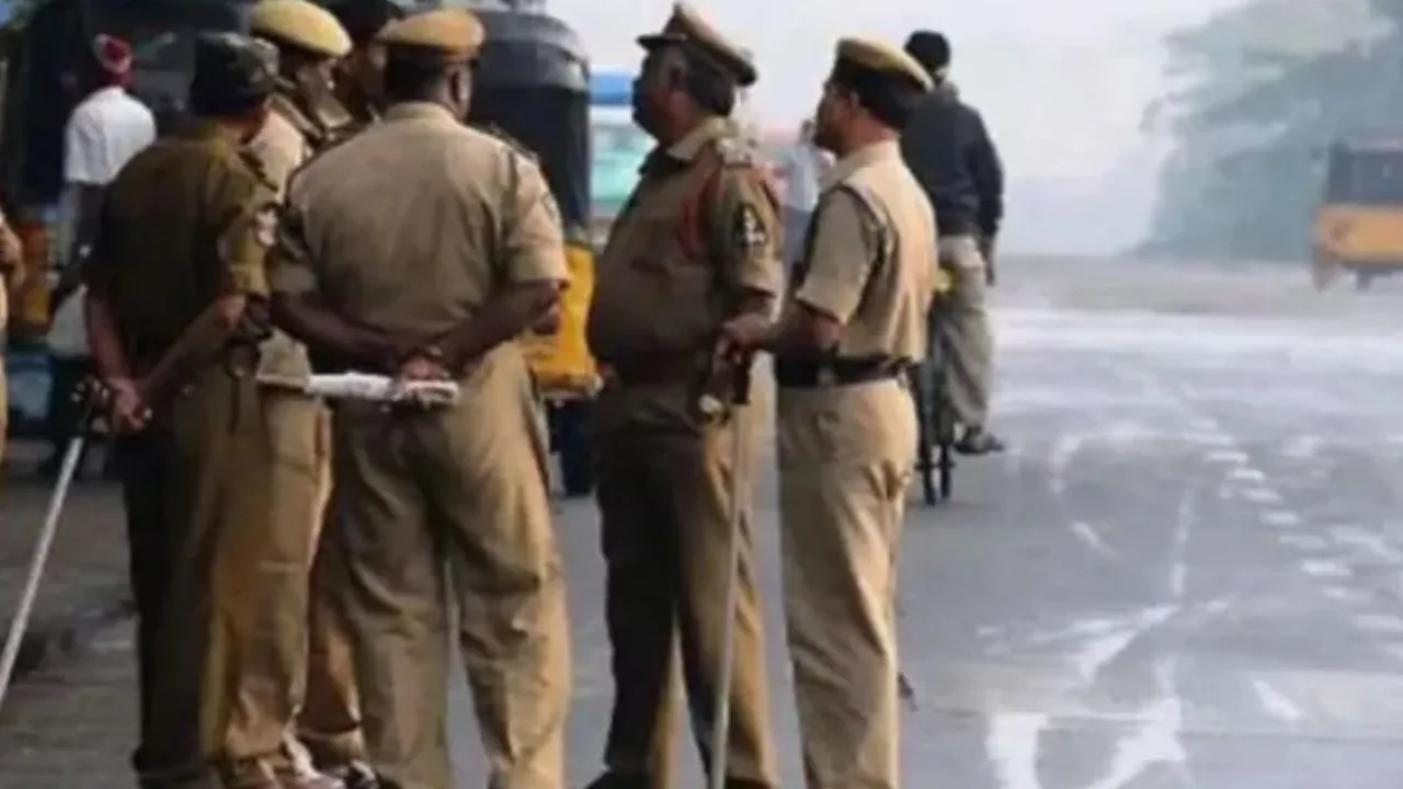 हल्द्वानी: दरोगा की बर्बरता से नाराज ग्रामीणों ने किया हंगामा, पुलिस का छूटा पसीना, एसपी ने दिया जांच का भरोसा