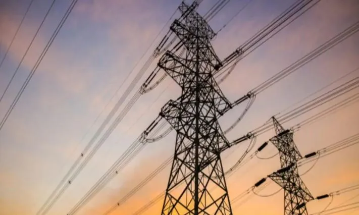 बरेली: एक के बाद एक अनुरक्षण माह बना सिरदर्द, 7-7 घंटे लंबा शटडाउन लेकर कराए जा रहे काम