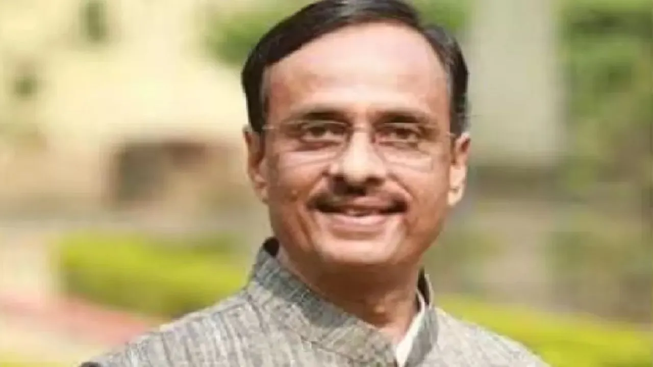 Kanpur: पूर्व उपमुख्यमंत्री बोले- विपक्षी नेता भारत में बांग्लादेश जैसी अस्थिरता चाहते, अखिलेश और राहुल पर भी दिया बयान