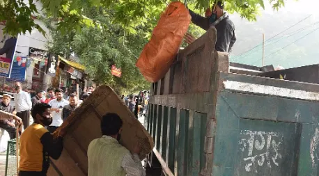 हल्द्वानी: सोमवार से दुकानों के आगे अवैध ढंग से फड़ लगाने वाले होंगे निशाने पर