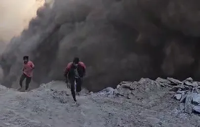 चमोली: Video: जोशीमठ के हेलंग-मारवाड़ी बाईपास पर हुआ भूस्खलन, भागकर बचाई मजदूरों ने जान