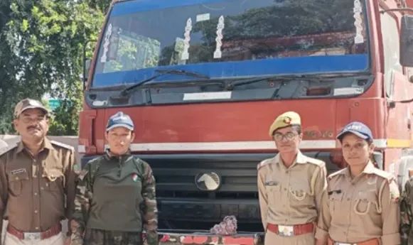 हल्द्वानी: ट्रक का केबिन काटकर की जा रही थी लीसा तस्करी, पकड़ा