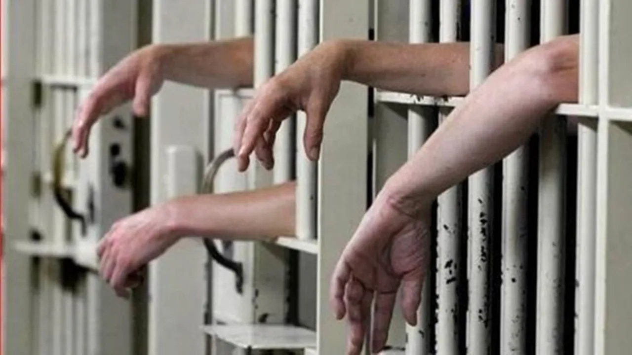  Mau News: बाल सुधार गृह से फरार हुए आठ कैदी, मचा हड़कंप 