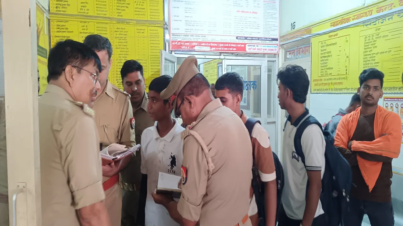 Gonda News: भूमि विवाद में युवक की चाकू मारकर हत्या, दूसरे की हालत‌ भी गंभीर, घटना के बाद गांव में तनाव 