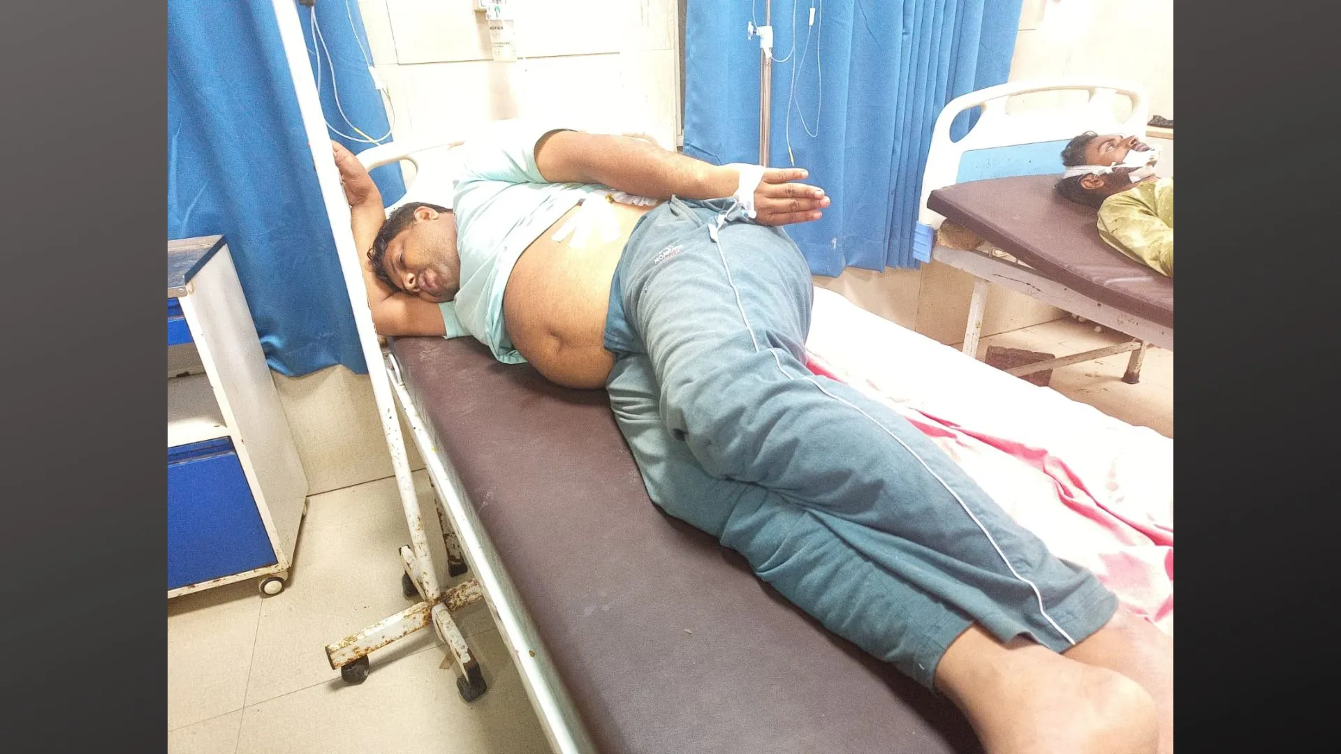 बहराइच: चुनावी रंजिश में युवक पर भाले से हमला, गंभीर हालत में जिला अस्पताल में भर्ती 