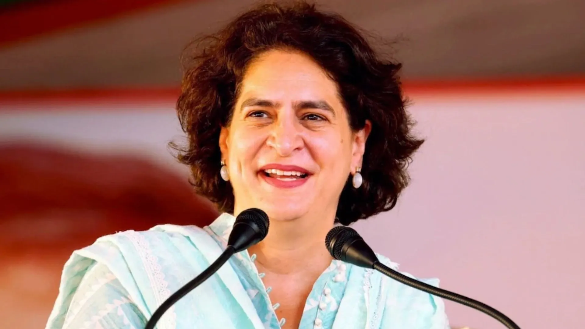 प्रियंका गांधी का चुनावी डेब्यू, वायनाड से लड़ेंगी लोकसभा का उपचुनाव