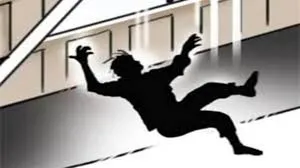 रुद्रपुर: विधायक कार्यालय की बिल्डिंग से कूदा युवक, घायल