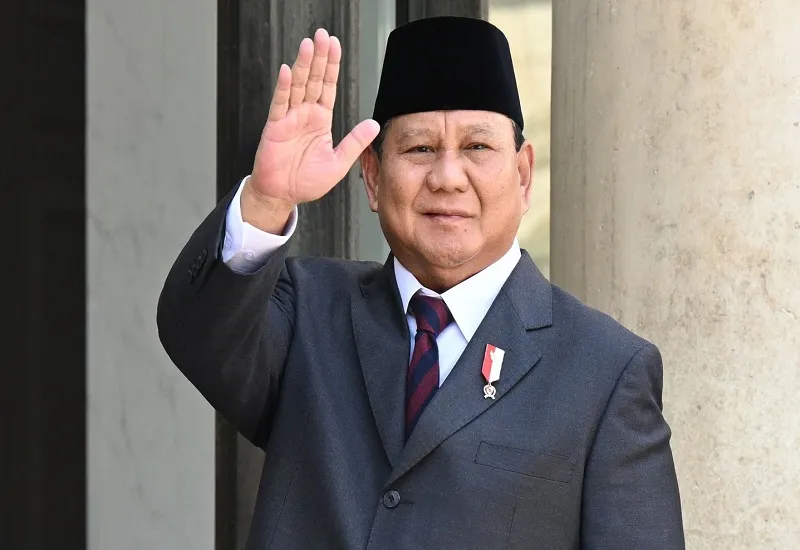 कौन हैं प्रबोवो सुबियांतो? जिन्होंने 'कुरान' पर हाथ रखकर राष्ट्रपति पद की ली शपथ...शपथ ग्रहण समारोह में शामिल हुए 40 से अधिक देशों के नेता  