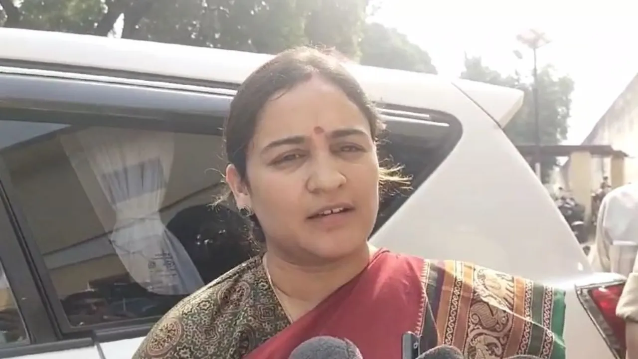 मुख्यमंत्री योगी से डरते हैं आतंकी, मंदिर को छू भी नहीं पाएंगे... अपर्णा यादव ने अबू आजमी पर भी बोला तीखा हमला 