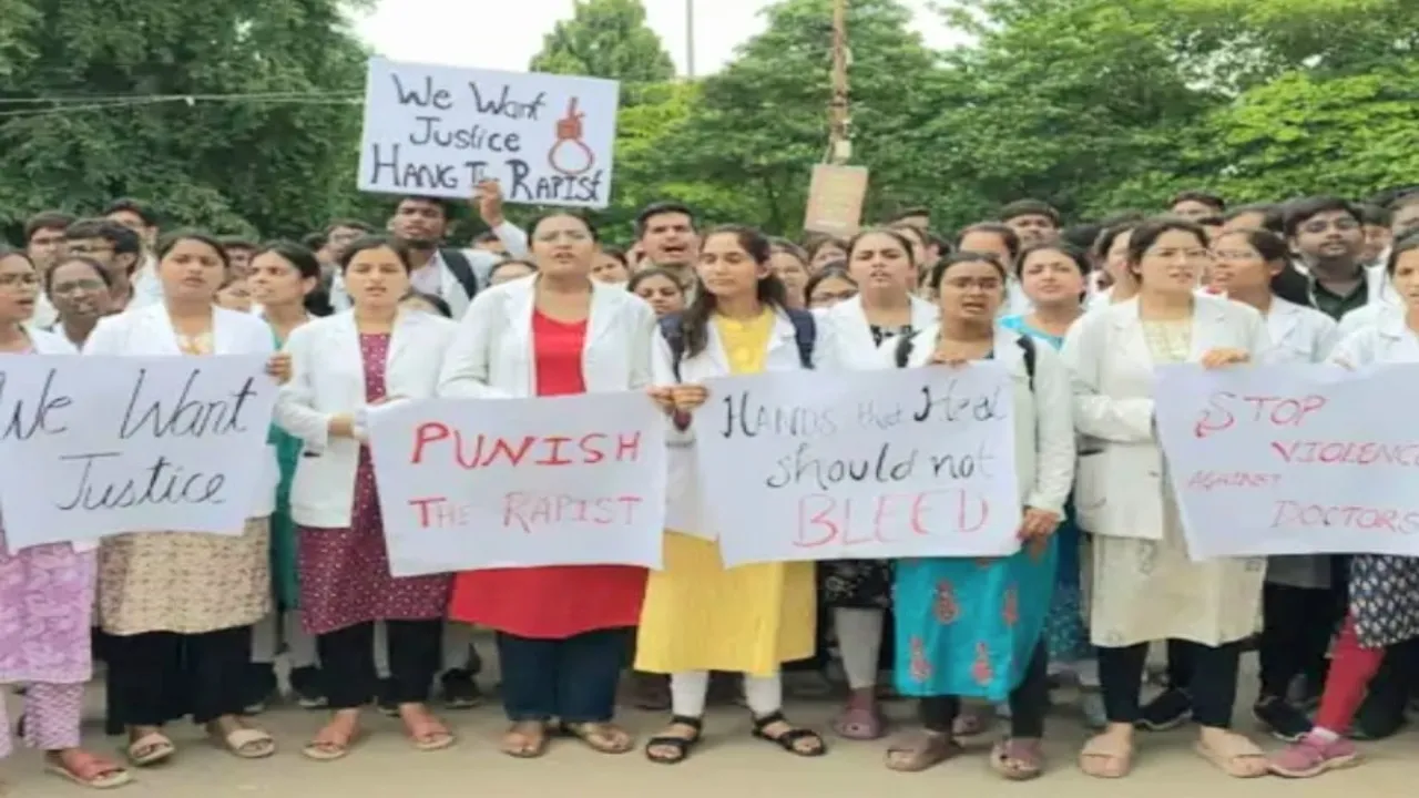 प्रयागराज: रेजिडेंट डॉक्टरों ने खोला मोर्चा, कार्य बहिष्कार कर उठाई सुरक्षा की मांग