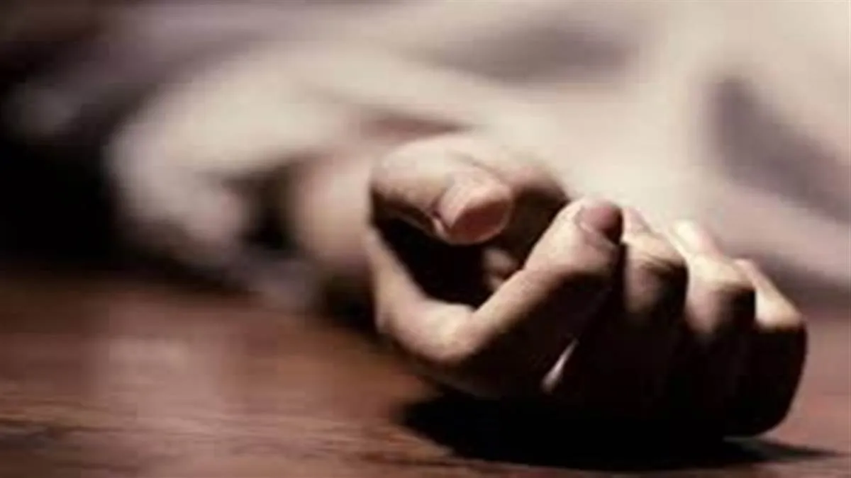 डेंगू का डंक : संदिग्ध रूप से डेंगू की चपेट में आने से युवक मरा 