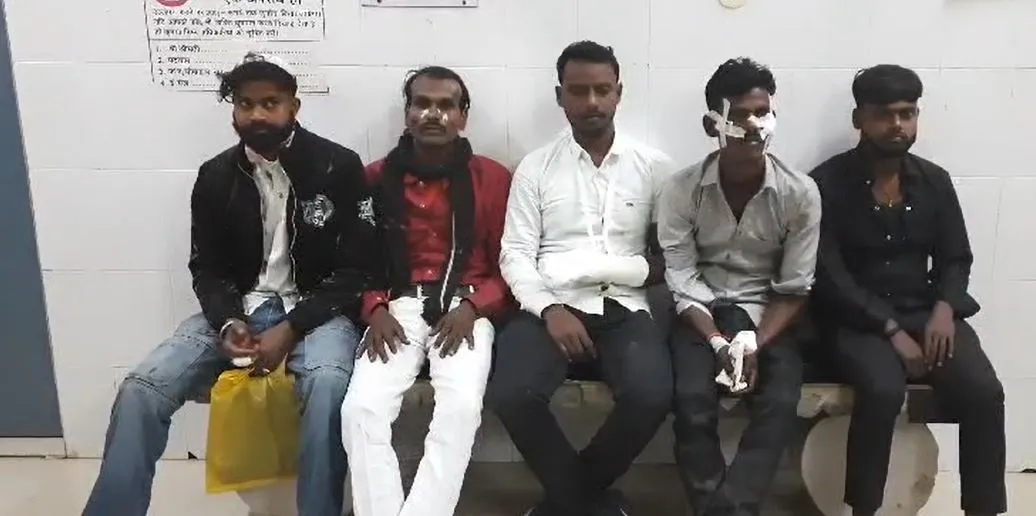 रायबरेली: बरातियों को दौड़ा-दौड़ाकर लाठी-डंडो और बेल्ट से पीटा, जानें पूरा मामला