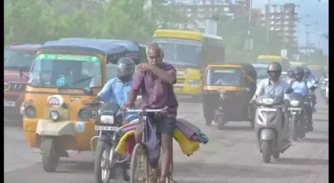 देहरादून में प्रदूषण का बढ़ता खतरा: अस्पतालों में मरीजों की संख्या में वृद्धि, फ्लू का खतरा बढ़ा